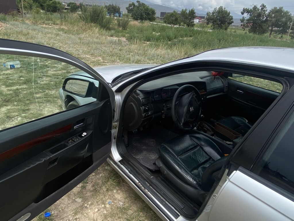 Opel Omega: 2003 г., 2.2 л, Механика, Бензин, Седан: фото 4