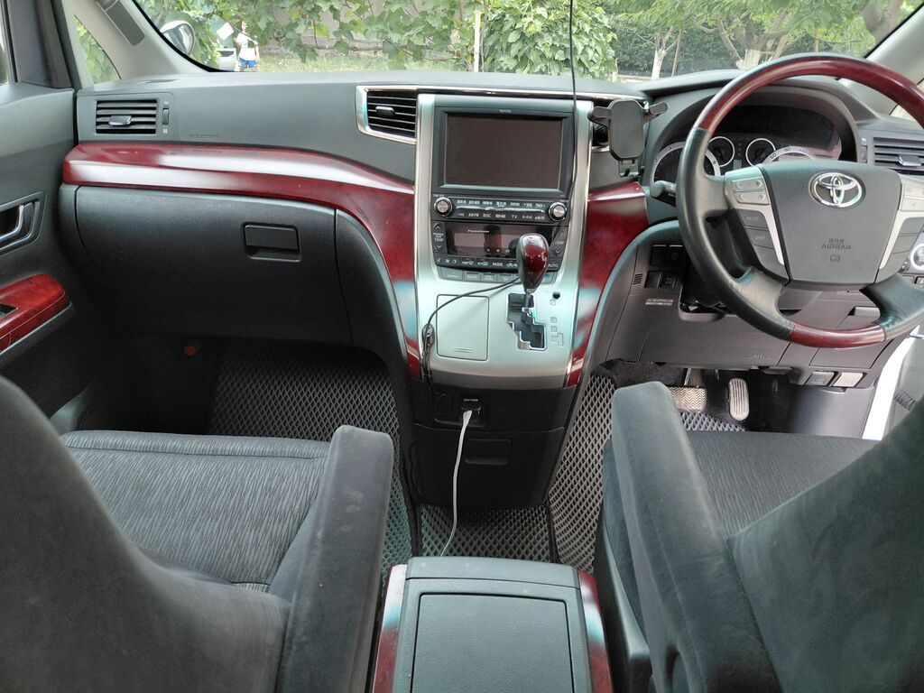 Toyota Alphard: 2008 г., 3.5 л, Автомат, Бензин, Минивэн: фото 6