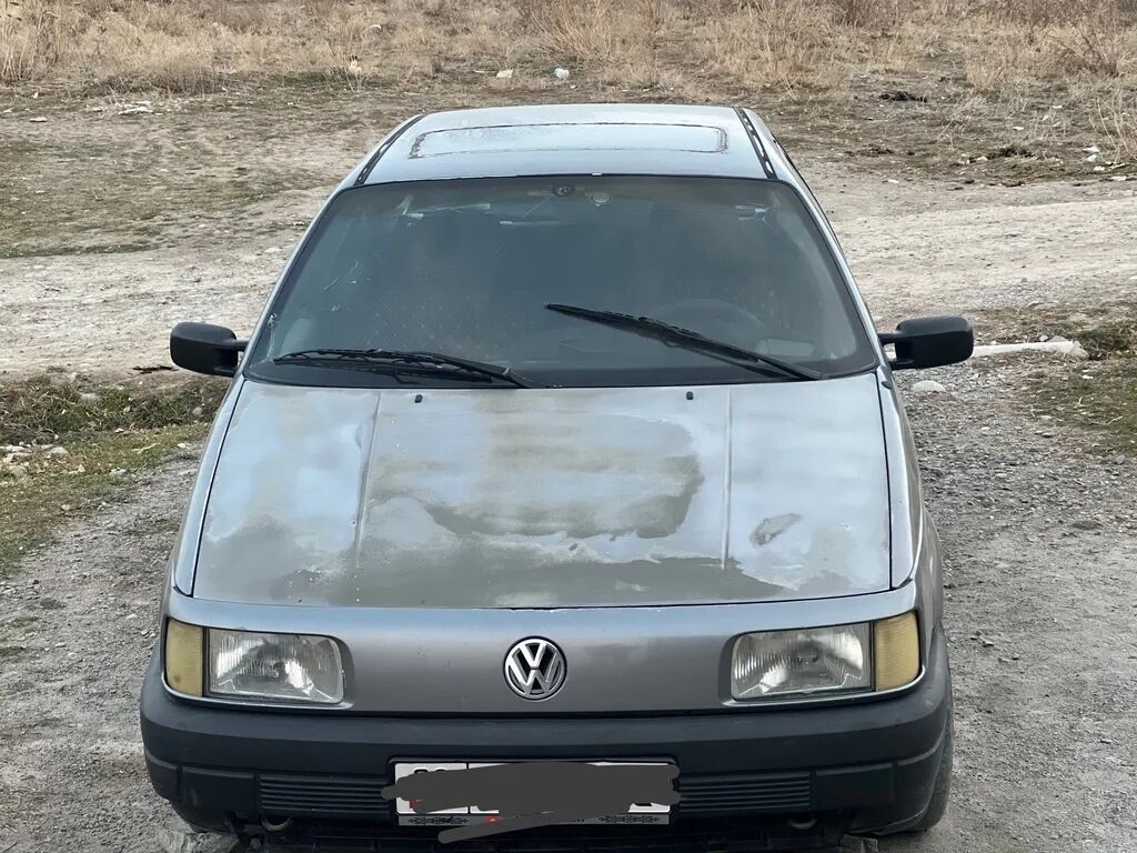 Volkswagen Passat: 1989 г., 1.8 л, Механика, Бензин, Седан: фото 4