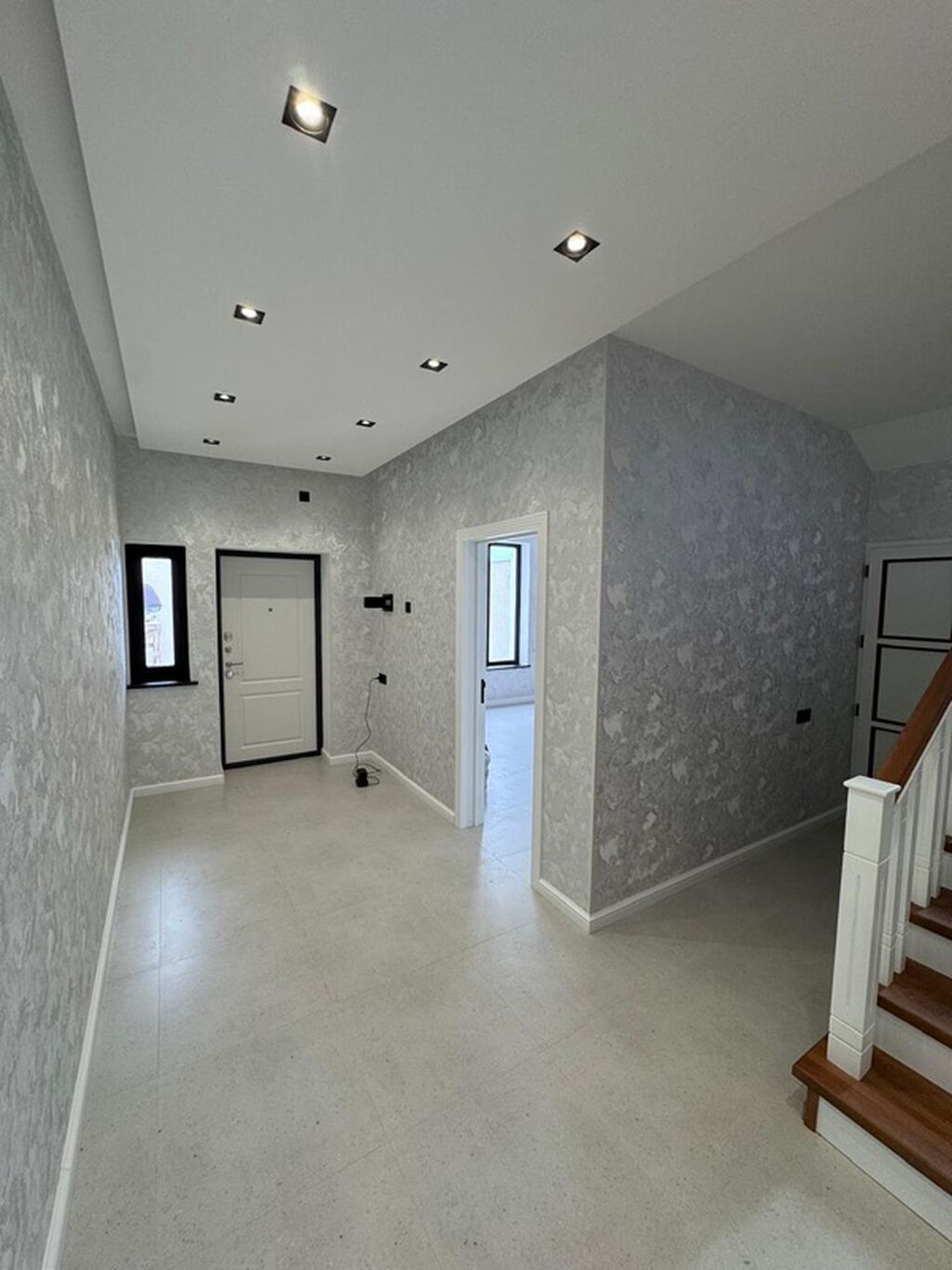 7 otaqlı, Yeni tikili, 252 kv. m