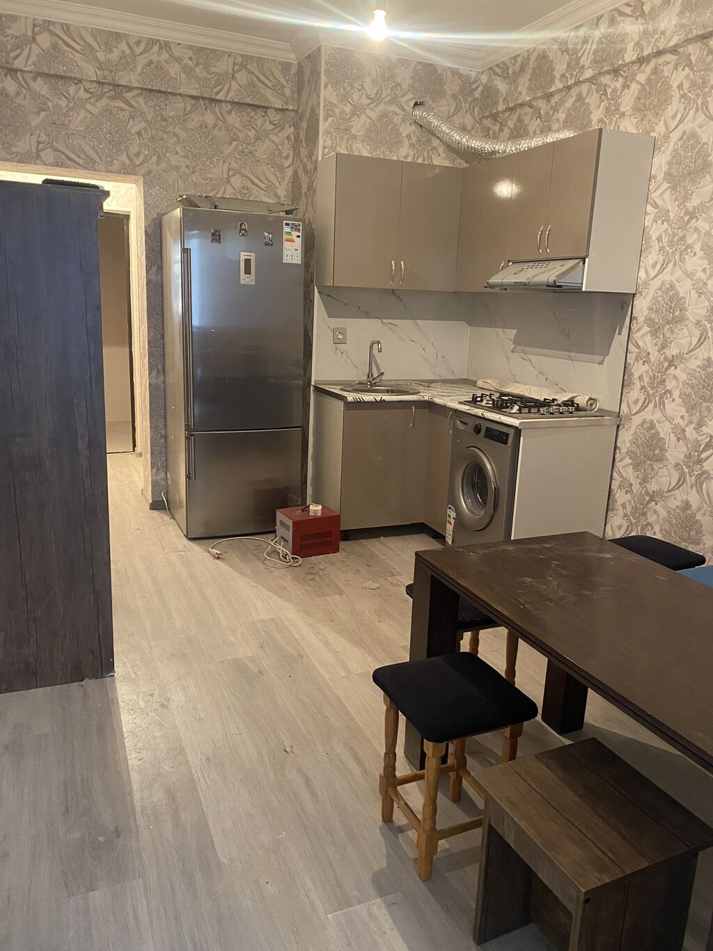 Xırdalanda AFF Park da 1 otaqdan 2 ə düzəlmə EV Kirayə verilir Evdə