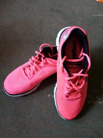 Ženska patike i atletske cipele: Skechers patike 38 na lalafo.rs Skechers patike 38 - Beograd