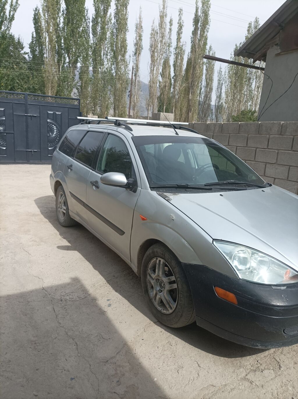 Ford Focus: 2002 г., 1.8 л, Механика, Бензин, Универсал: фото 2