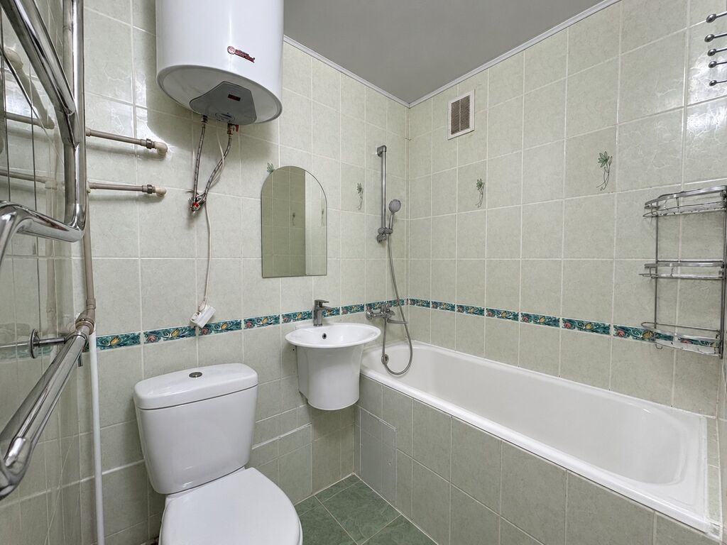 2 комнаты, 48 м², 10 мкр 104 серия, 2 этаж, Евроремонт: фото 7