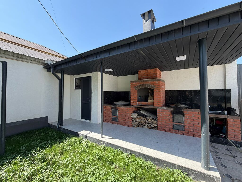 4 комнаты, 100 м², 3 соток, Бишкек, Ак-Орго ж/м Риэлтор: фото 2