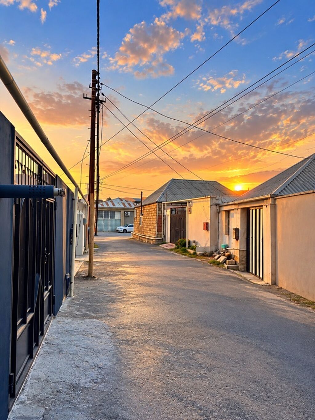 🏡 BİNƏQƏDİ QƏSƏBƏSİNDƏ 3 OTAQLI HƏYƏT EVİ SATILIR! 📍 Əla yerləşmə —