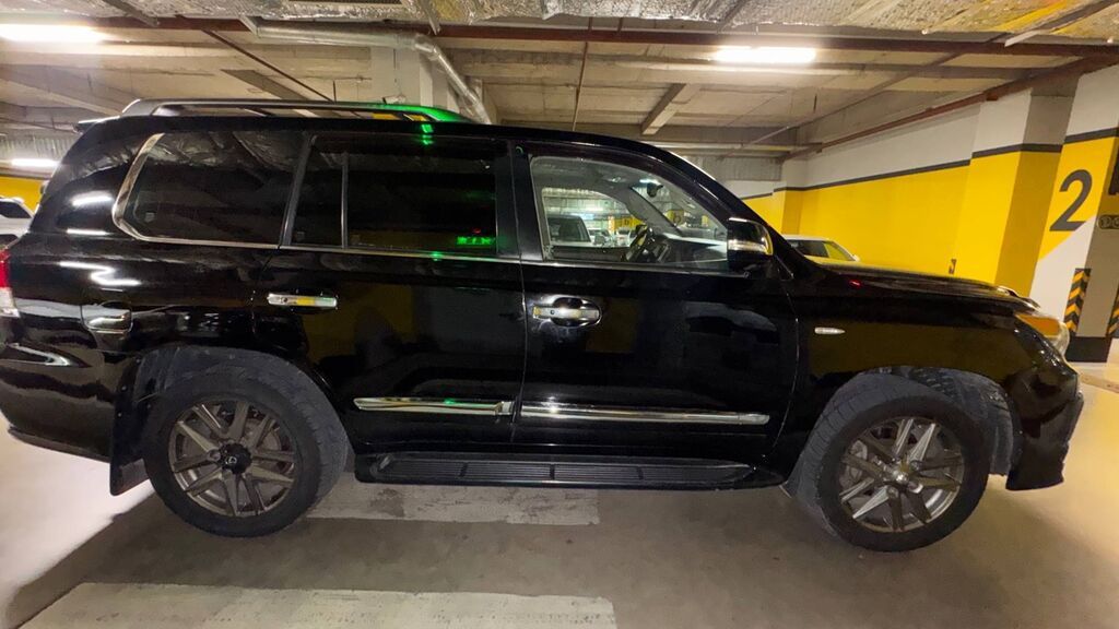 Lexus LX: 2007 г., 5.7 л, Автомат, Бензин, Внедорожник: фото 8