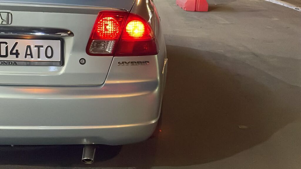 Honda Civic: 2002 г., 1.5 л, Автомат, Гибрид, Седан: фото 5