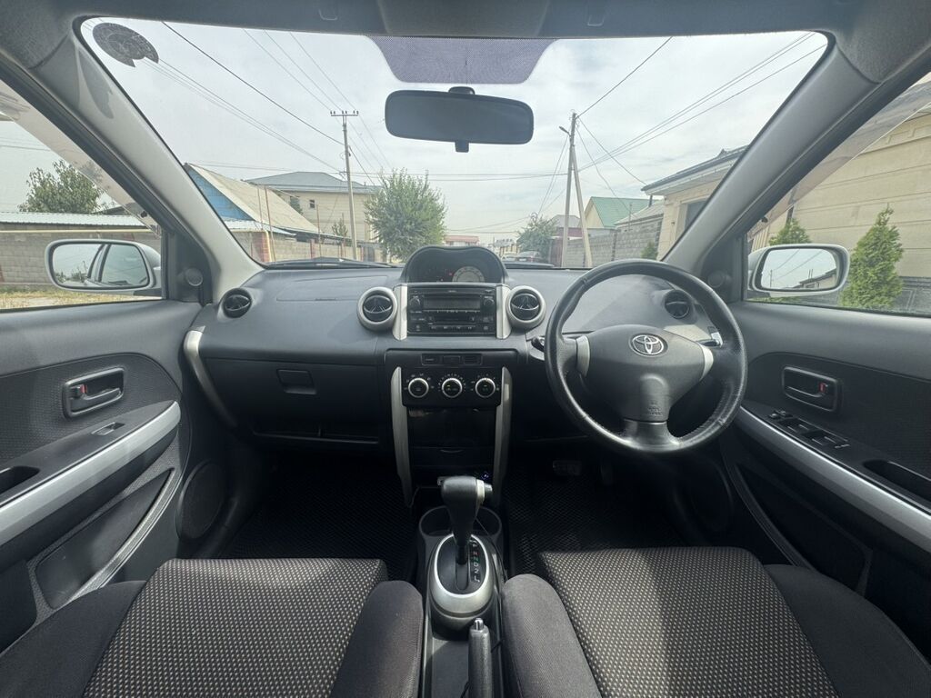 Toyota Ist: 2004 г., 1.5 л, Автомат, Бензин, Хэтчбэк: фото 7