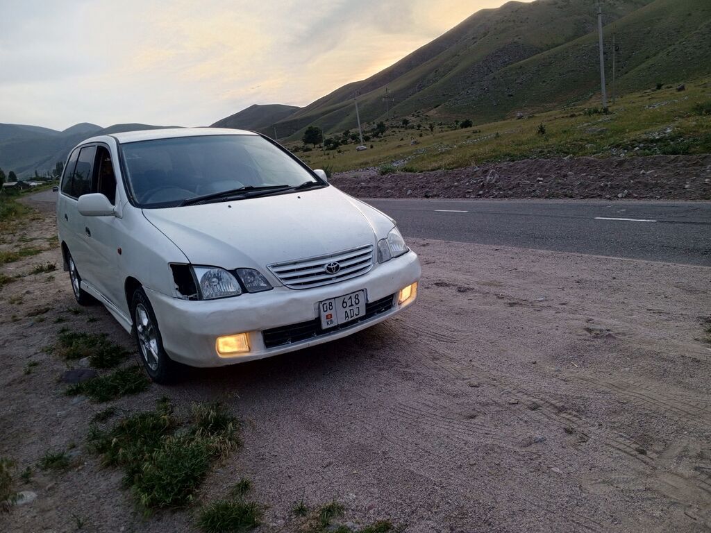 Toyota Gaia: 2001 г., 2 л, Автомат, Газ, Минивэн — фото 8