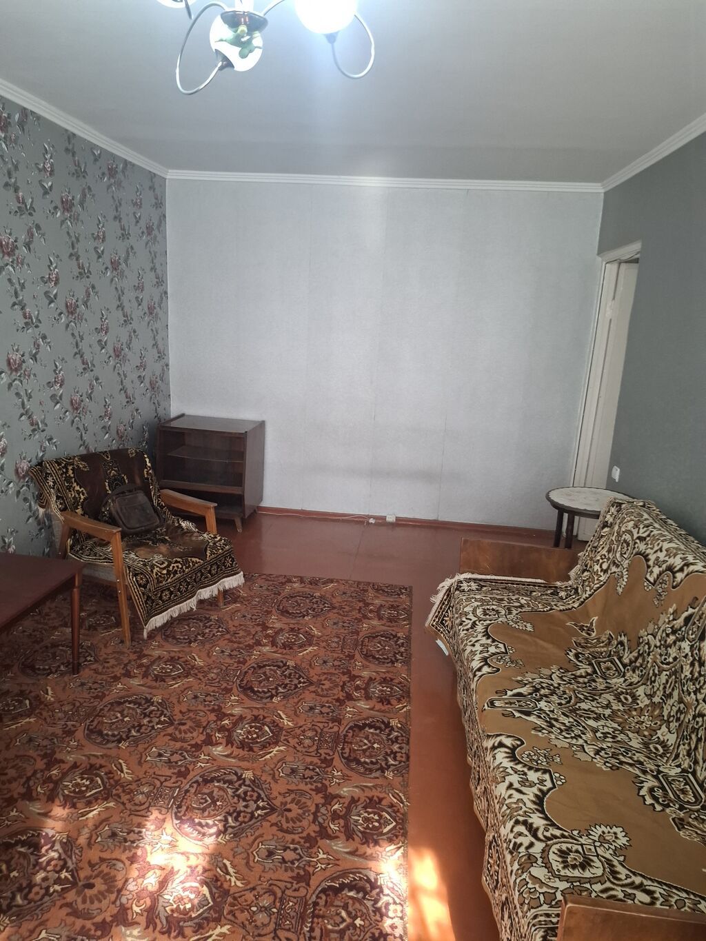 2 комнаты, 44 м², 8 мкр 104 серия, 2 этаж, Требуется ремонт