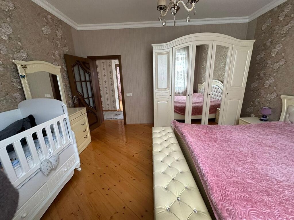 Suraxanı 5 otaqlı, 201 kv. m, Yeni təmirli