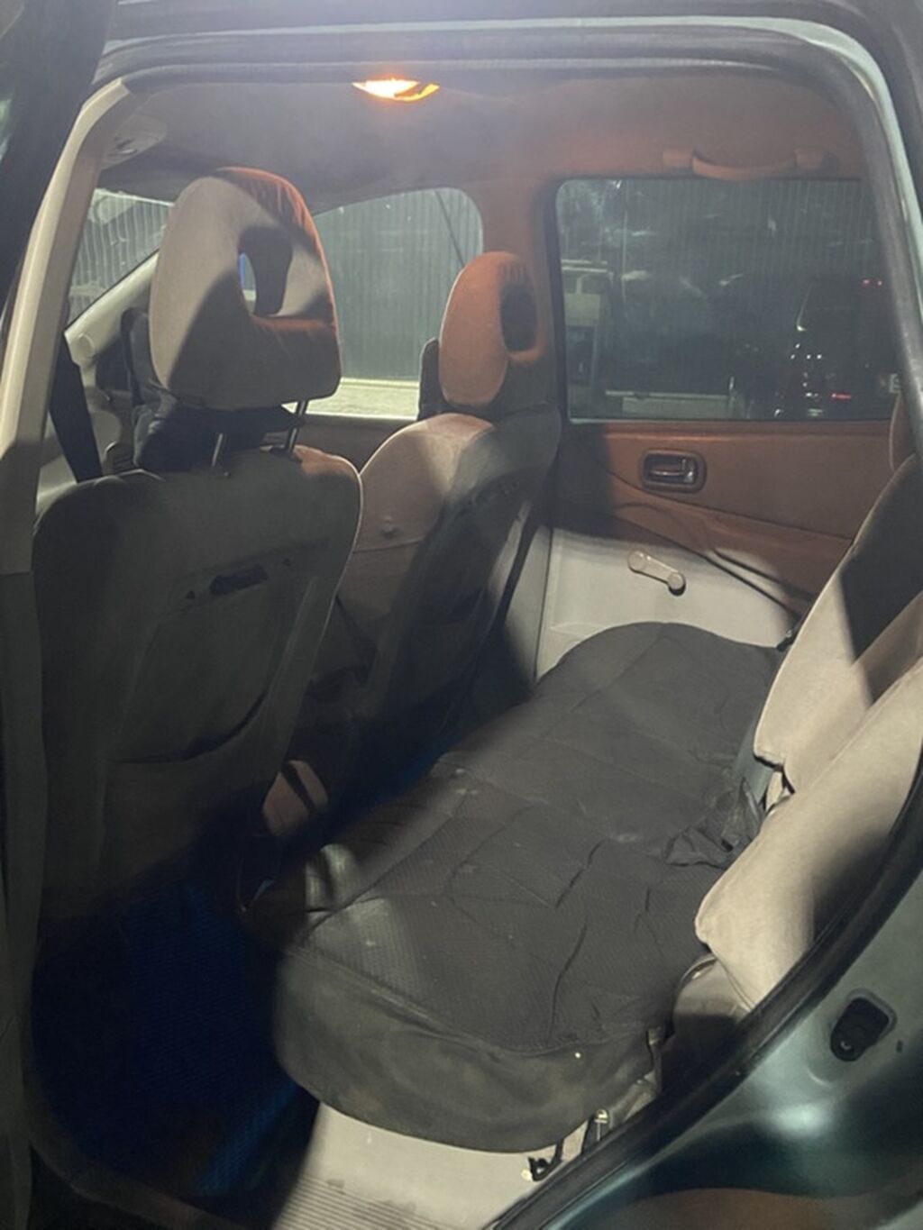Nissan Almera Tino: 2001 г., 1.8 л, Механика, Газ, Минивэн: фото 8