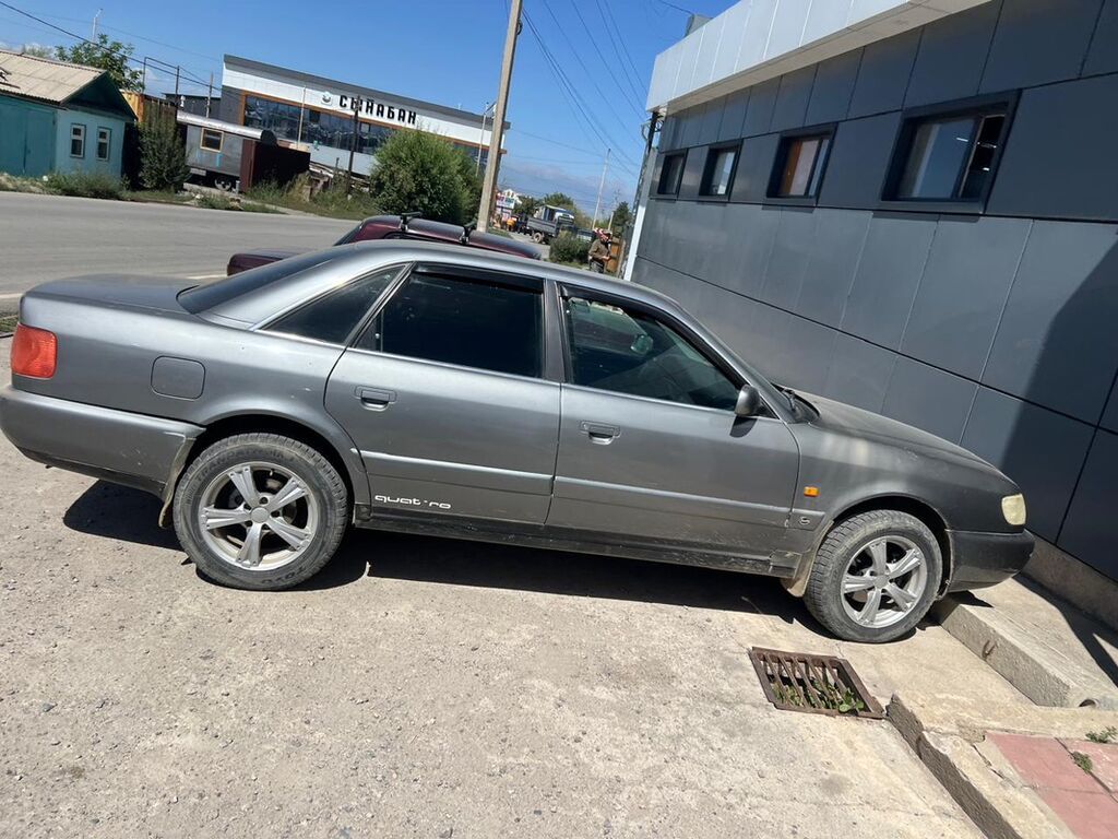 Audi A6: 1992 г., 2.6 л, Механика, Бензин, Седан: фото 5