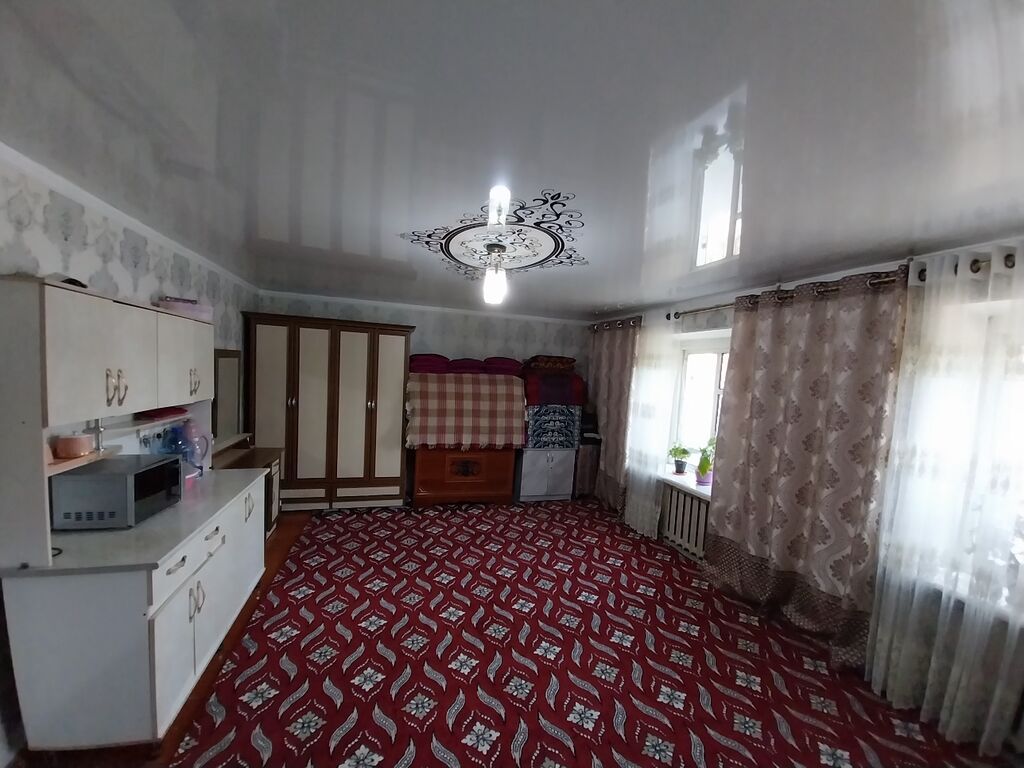 Просторная комната в частном доме - Большая светлая комната: фото 2