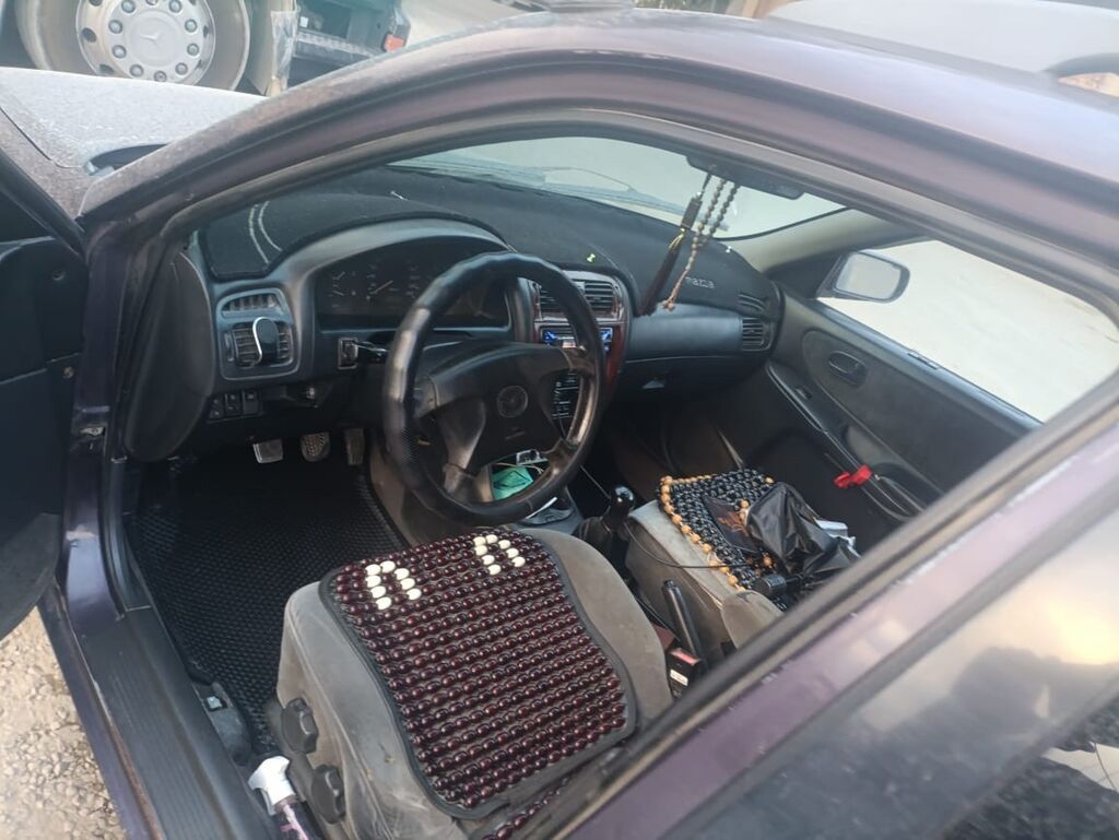 Mazda 626: 1999 г., 2 л, Механика, Бензин, Универсал: фото 5