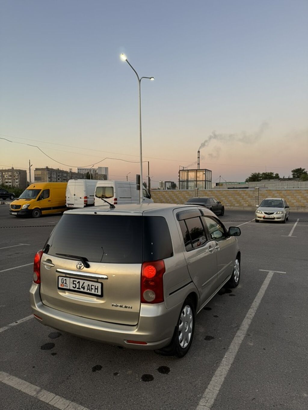 Toyota Raum: 2003 г., 1.5 л, Автомат, Бензин, Минивэн: фото 4