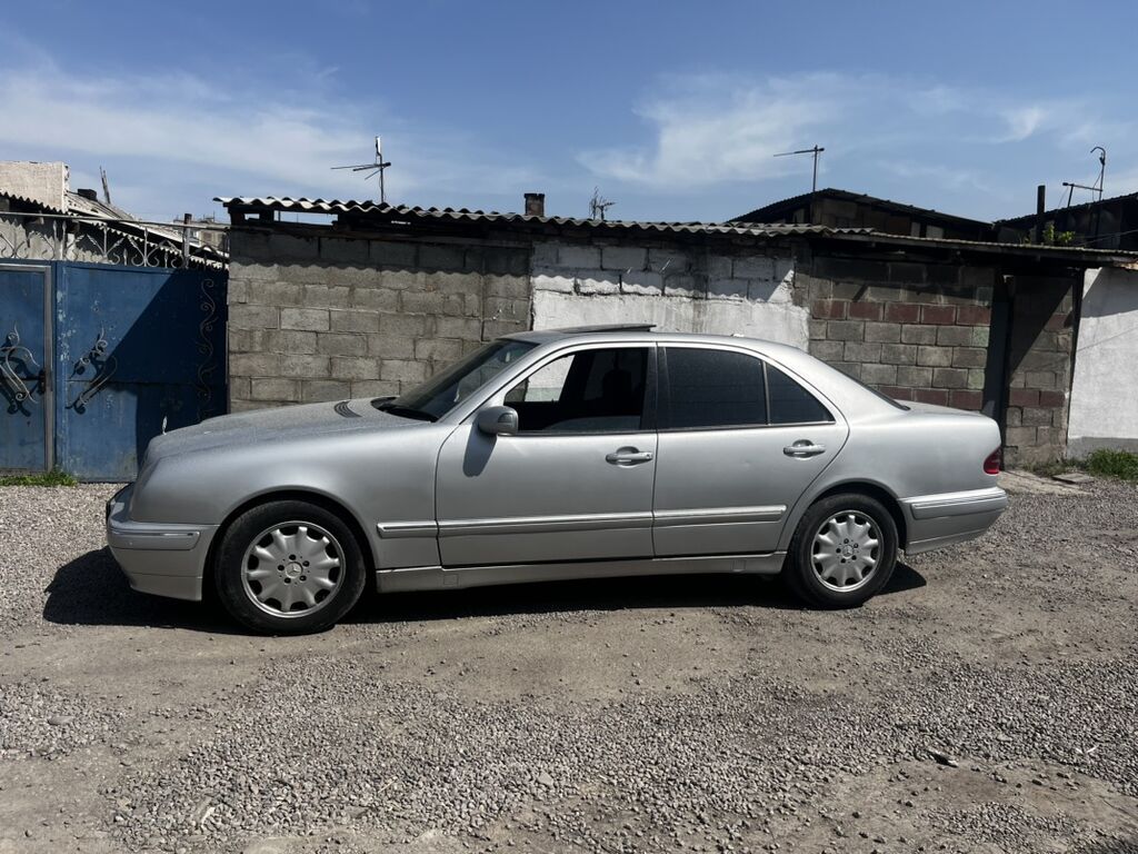 Mercedes-Benz E-Class: 2001 г., 3.2 л, Автомат, Бензин, Седан: фото 5