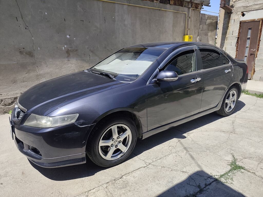 Honda Accord: 2004 г., 2 л, Автомат, Газ, Седан: фото 2