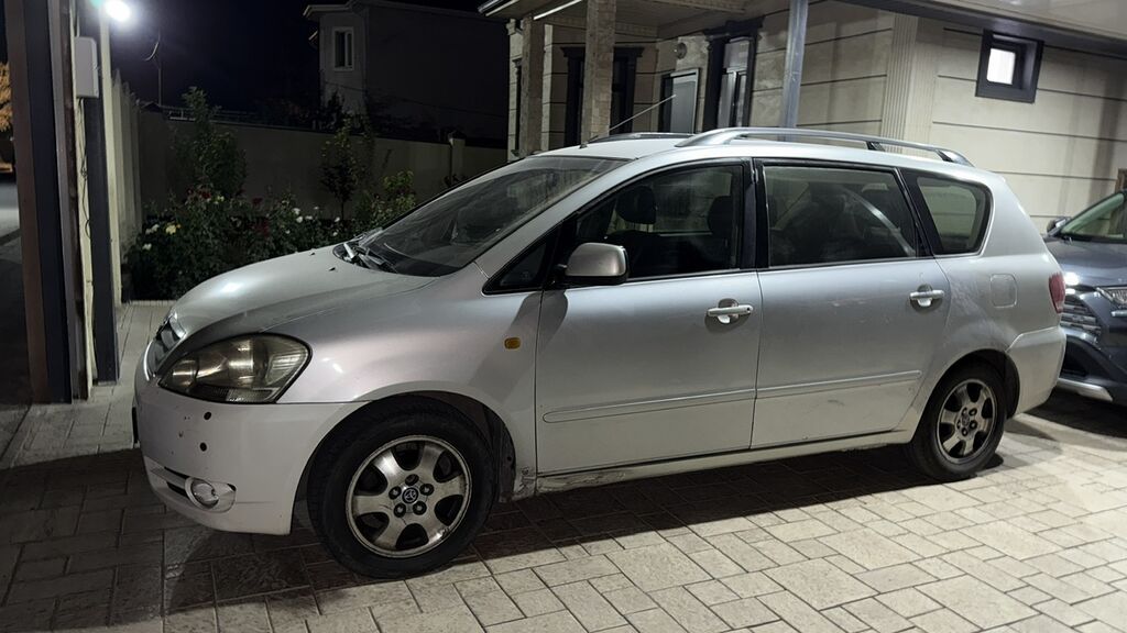 Продам Toyota Avensis Verso 2002 г.: фото 2