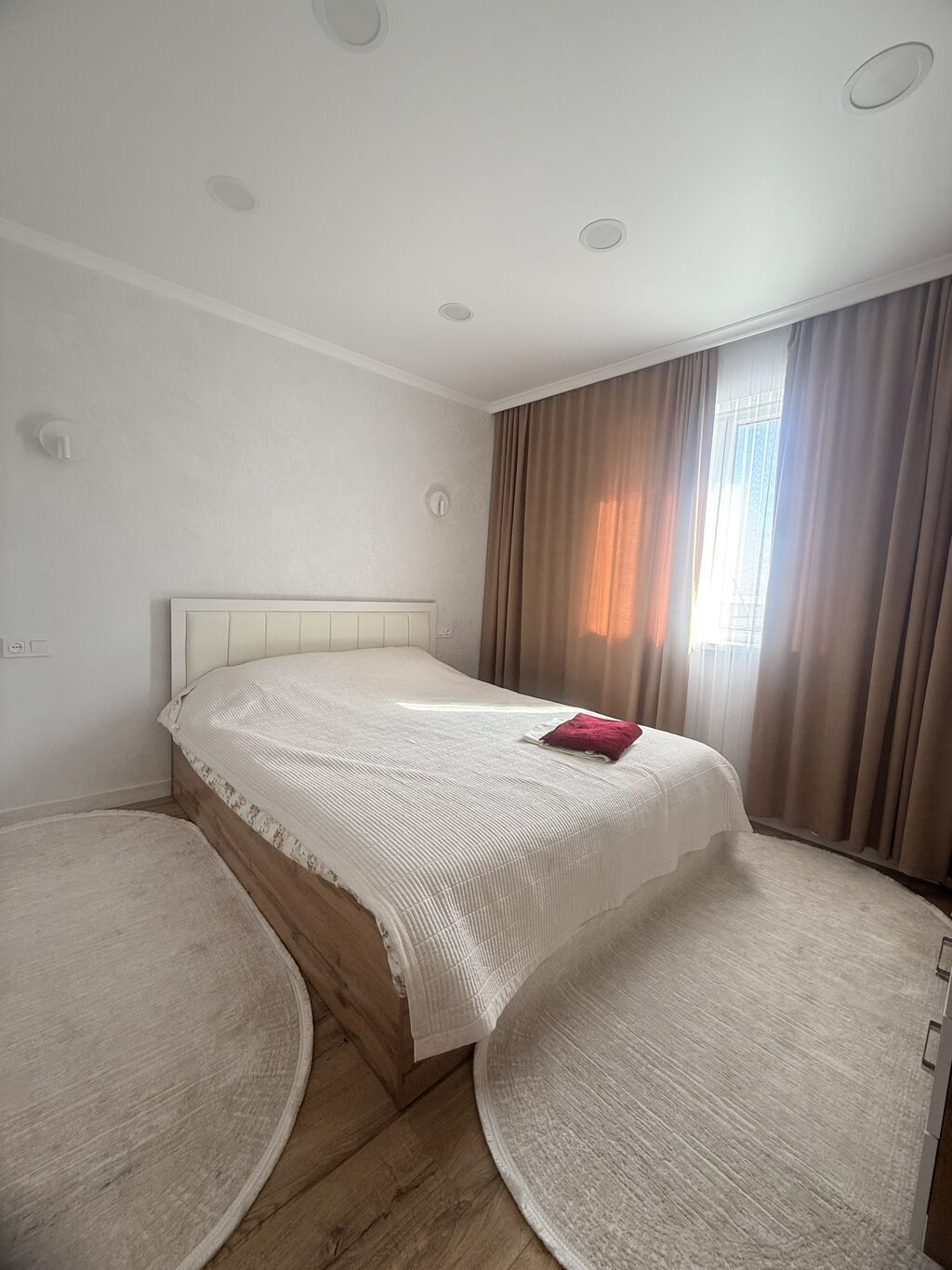 3 комнаты, 76 м², 6 соток, Чолпон-Ата: фото 1