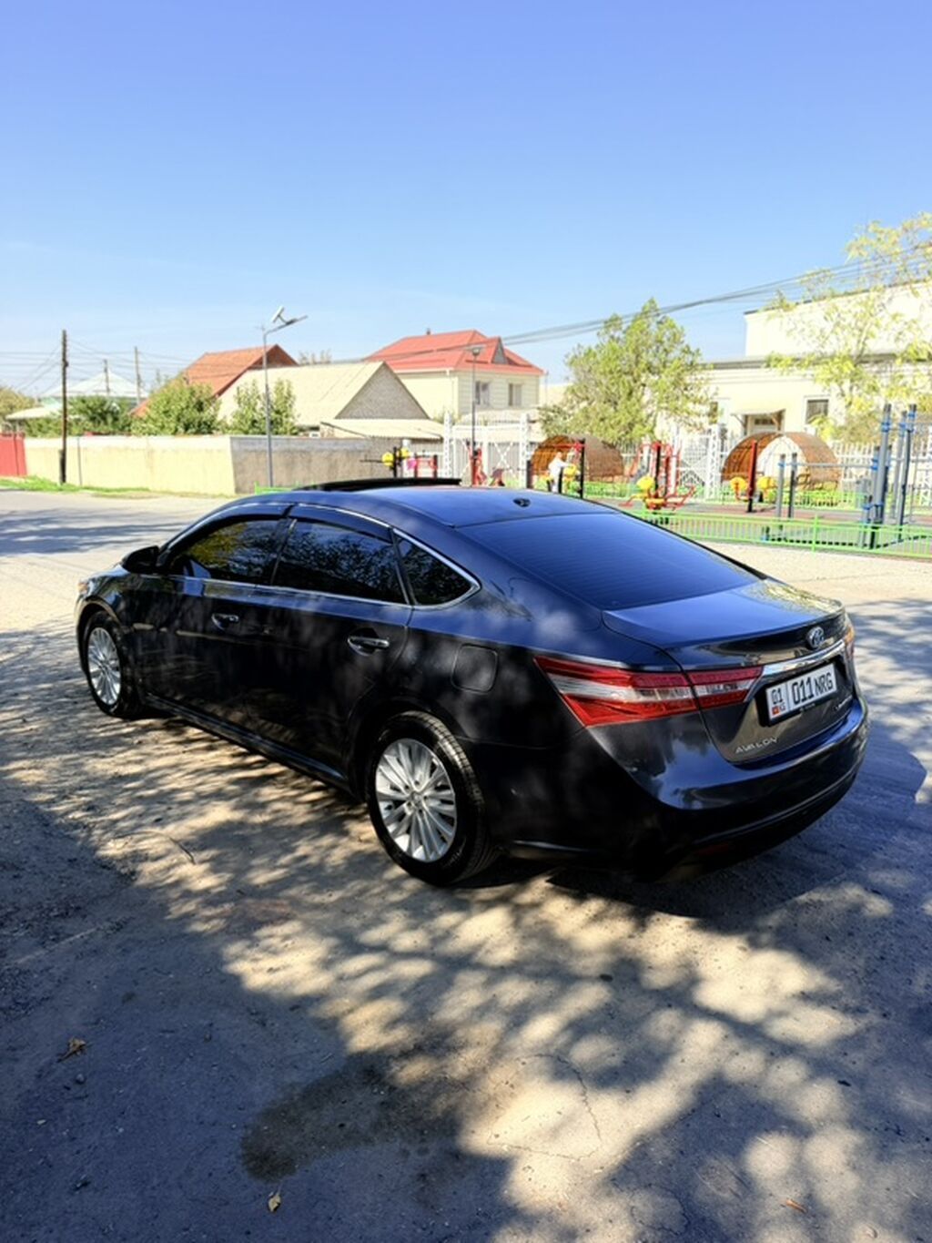Toyota Avalon: 2015 г., 2.5 л, Автомат, Гибрид, Седан: фото 2