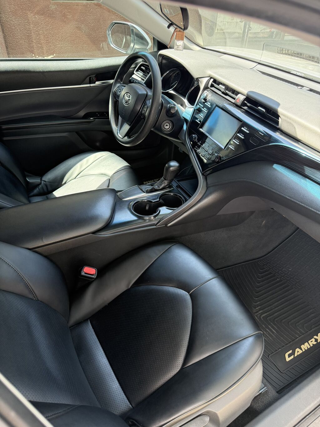 Toyota Camry: 2019 г., 2.5 л, Автомат, Бензин, Седан — фото 5