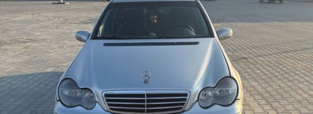 Mercedes-Benz C-Class 2010, седан, 2 л, механика, газ: фото 2