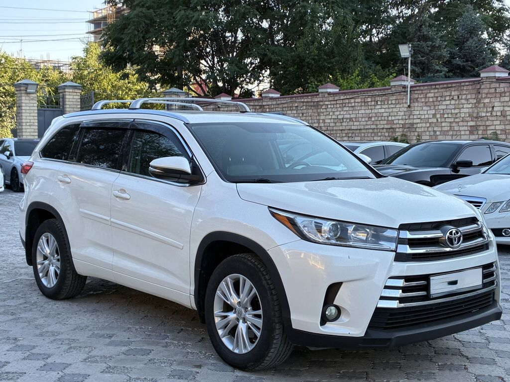 Toyota Highlander: 2016 г., 3.5 л, Автомат, Бензин, Внедорожник: фото 2