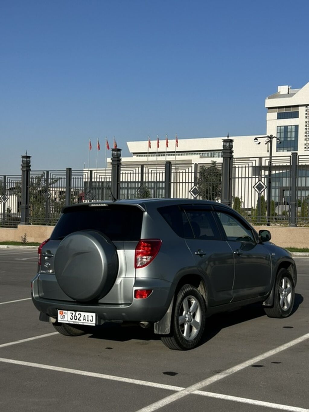 Toyota RAV4: 2006 г., 2 л, Автомат, Бензин, Кроссовер: фото 3