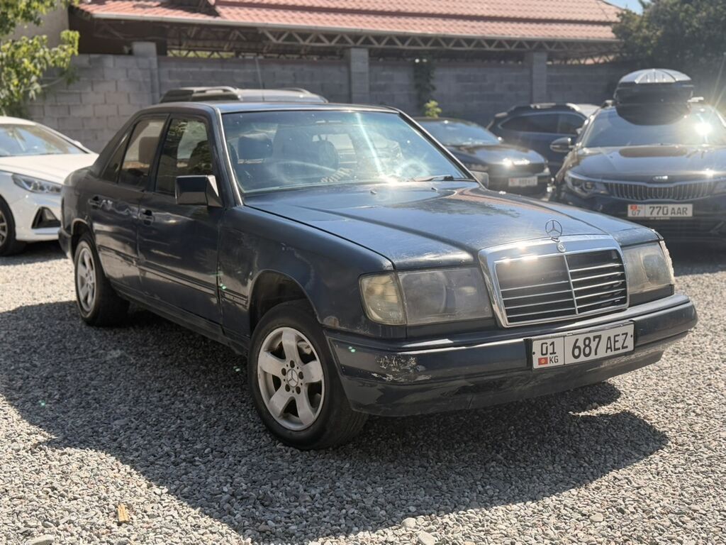 Mercedes-Benz W124: 1989 г., 2.3 л, Механика, Бензин, Седан: фото 3