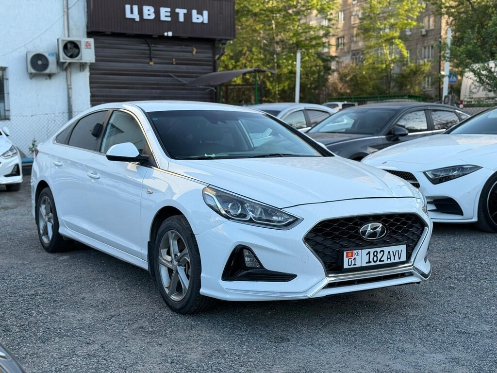 Hyundai Sonata: 2020 г., 2 л, Автомат, Газ, Седан — фото 2
