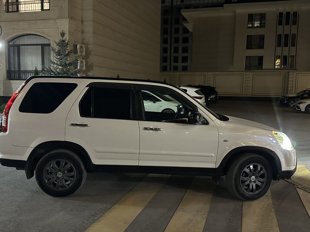 Honda CR-V: 2004 г., 2 л, Автомат, Бензин, Кроссовер: фото 3
