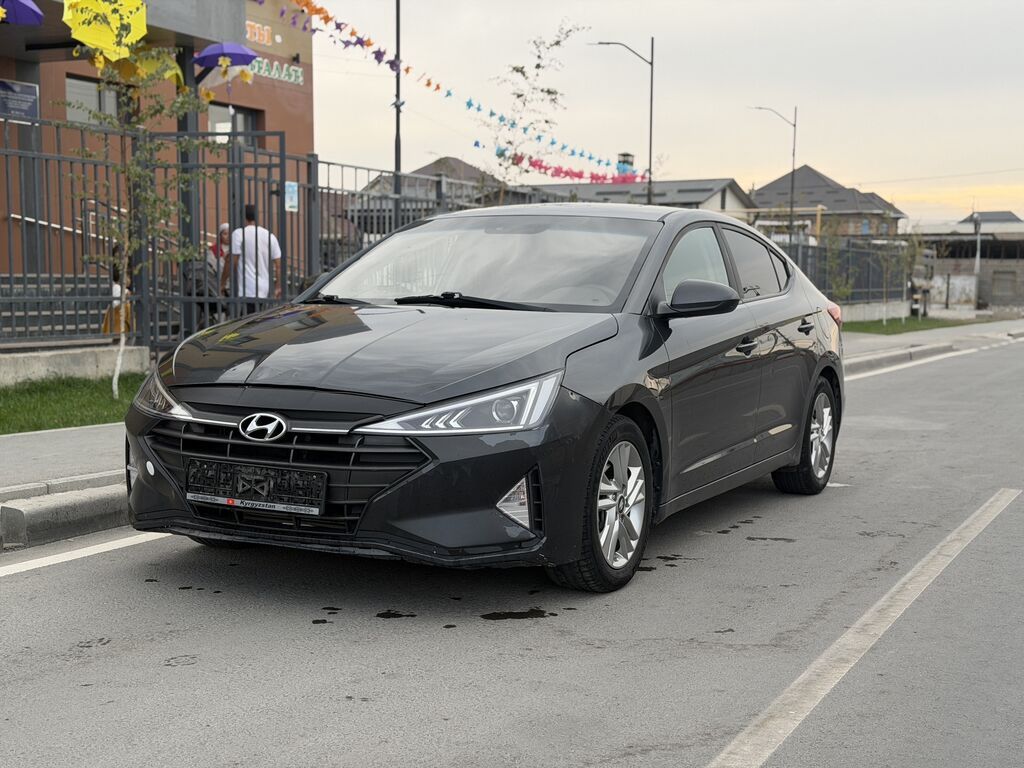 Hyundai Elantra: 2020 г., 2 л, Автомат, Бензин, Седан: фото 1