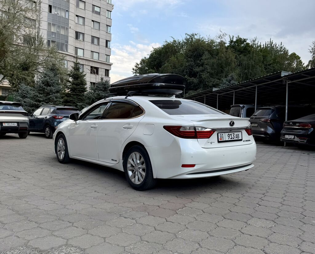 Lexus ES: 2014 г., 2.5 л, Автомат, Бензин, Седан: фото 3