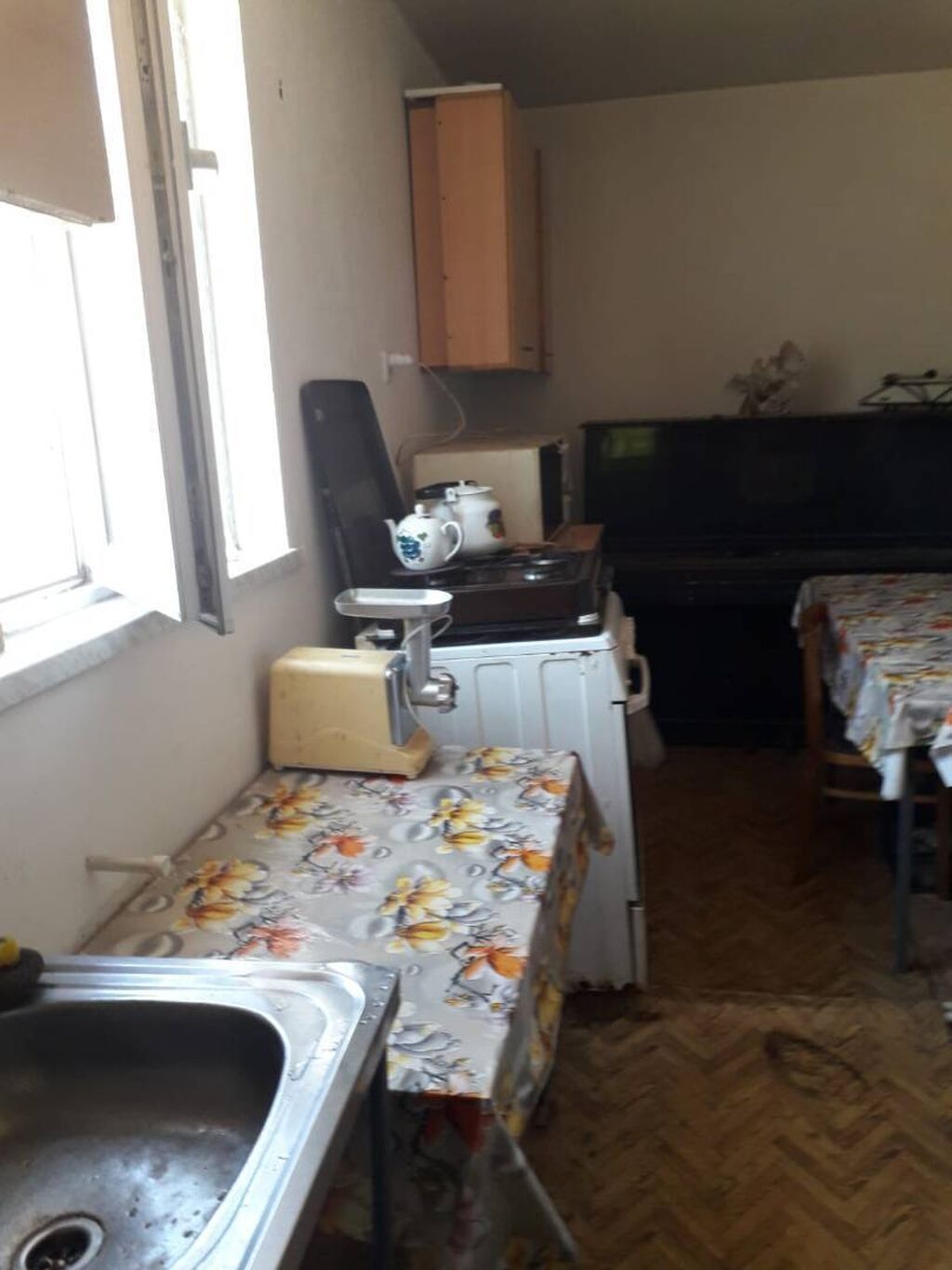 Albalı 4 otaqlı, 90 kv. m, Orta təmir