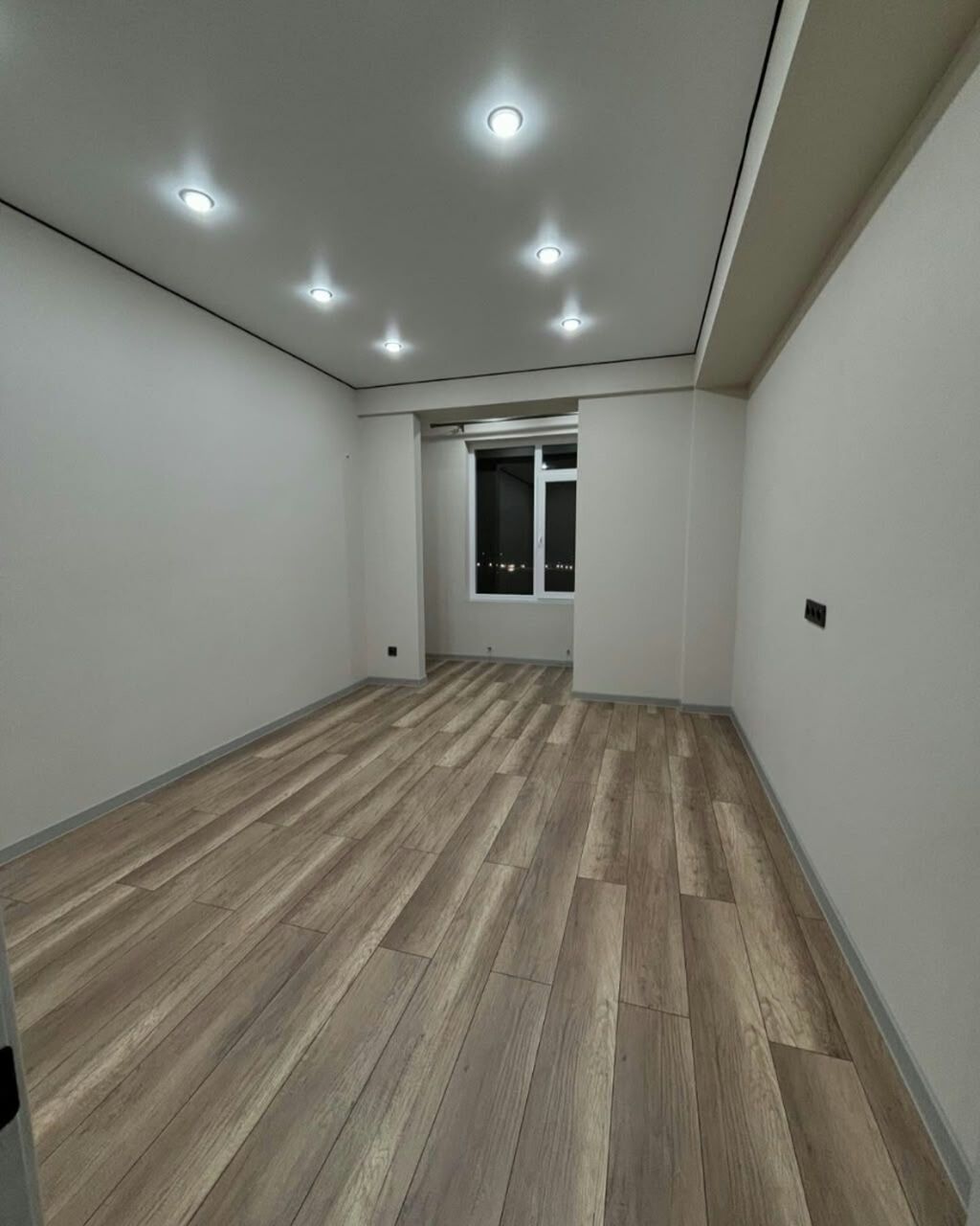 3 комнаты, 64 м², Таш-Рабат ТРЦ 106 серия, 8 этаж, Евроремонт: фото 3