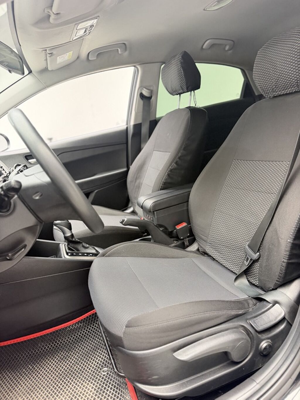 Hyundai Solaris: 2020 г., 1.4 л, Автомат, Бензин, Седан: фото 8