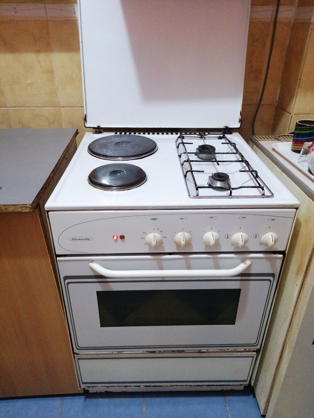 Šporeti i ugradne ploče: Kombinovani šporet SLOBODA – električni i gasni ODGOVARAM NA