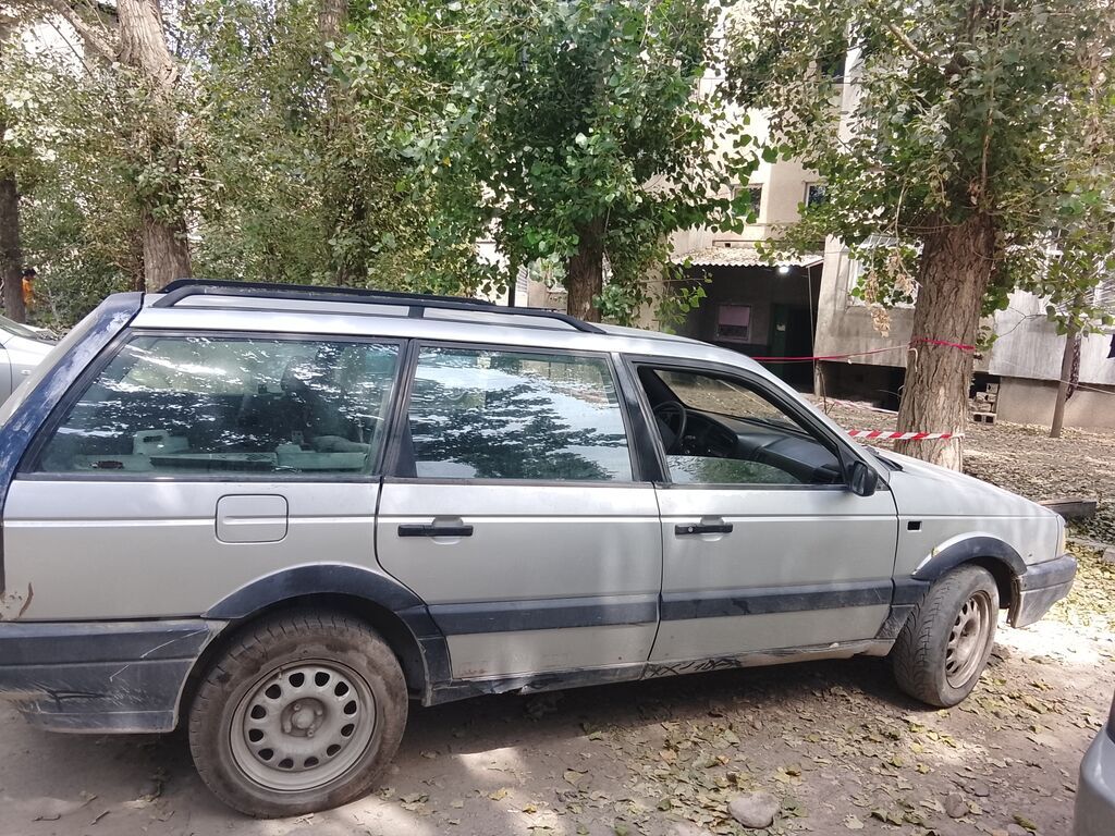 Volkswagen Passat Variant: 1990 г., Механика, Газ, Универсал: фото 2