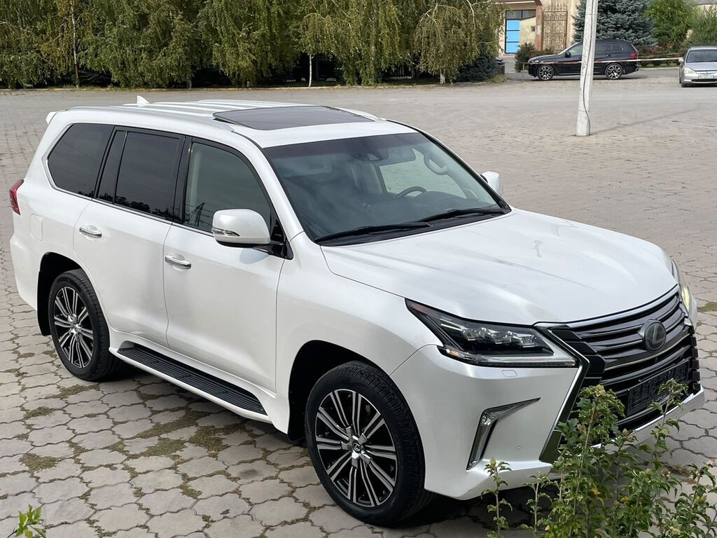 Lexus LX: 2017 г., 5.7 л, Автомат, Бензин, Внедорожник: фото 1