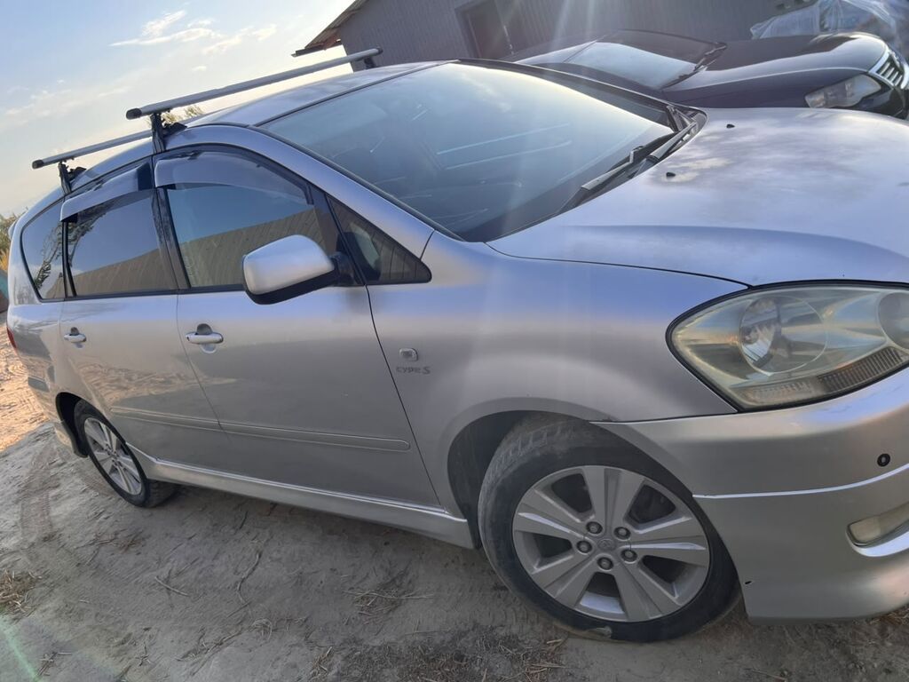 Toyota Ipsum: 2003 г., Автомат, Бензин, Минивэн: фото 6
