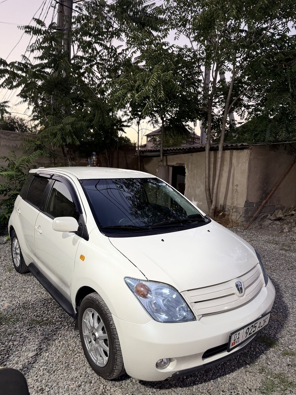 Toyota Ist: 2004 г., 1.5 л, Автомат, Бензин, Фастбек: фото 2