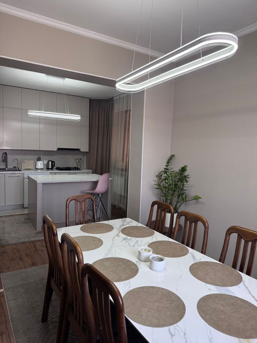 220 м², 6 комнат, Пишпек, Без подселения: фото 4