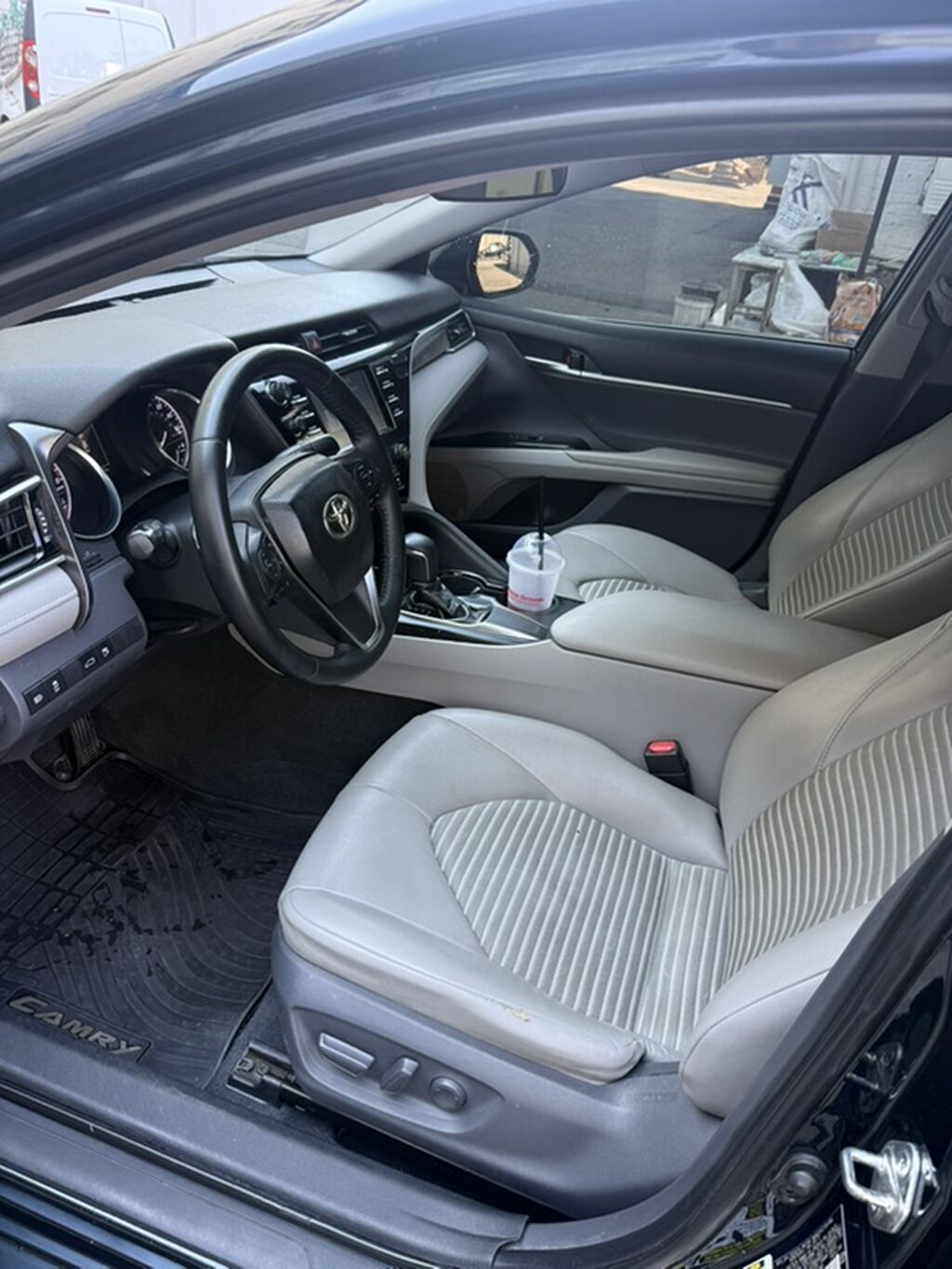 Toyota Camry: 2018 г., Седан: фото 7