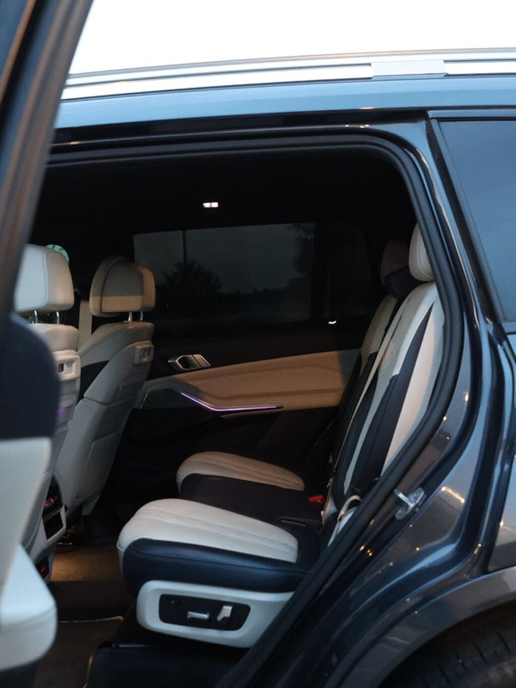 BMW X7: 2019 г., 4.4 л, Автомат, Бензин, Внедорожник: фото 8