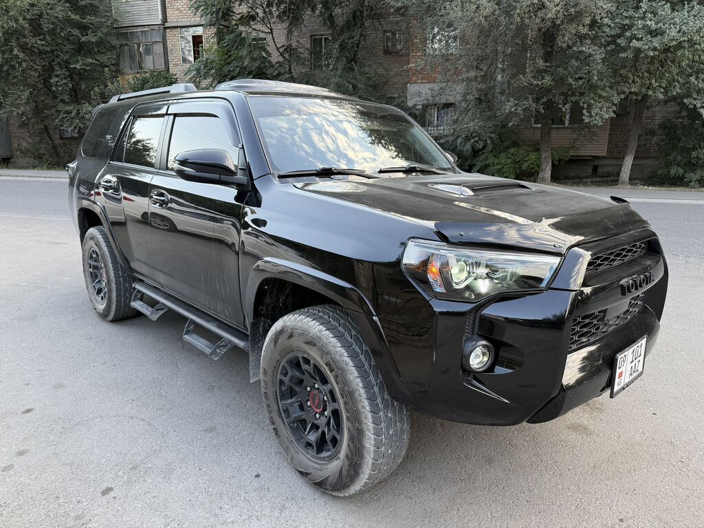 Toyota 4Runner: 2019 г., 4 л, Автомат, Газ, Внедорожник: фото 2
