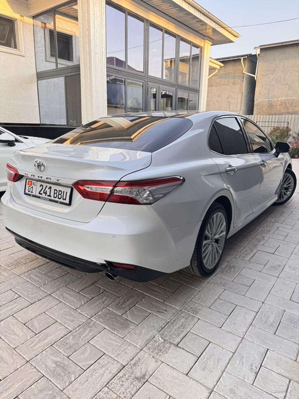 Toyota Camry: 2018 г., 2.5 л, Автомат, Бензин, Седан: фото 3