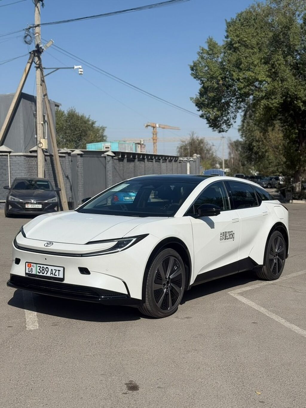 Toyota bZ5: 2026 г., Электромобиль, Хэтчбэк: фото 1
