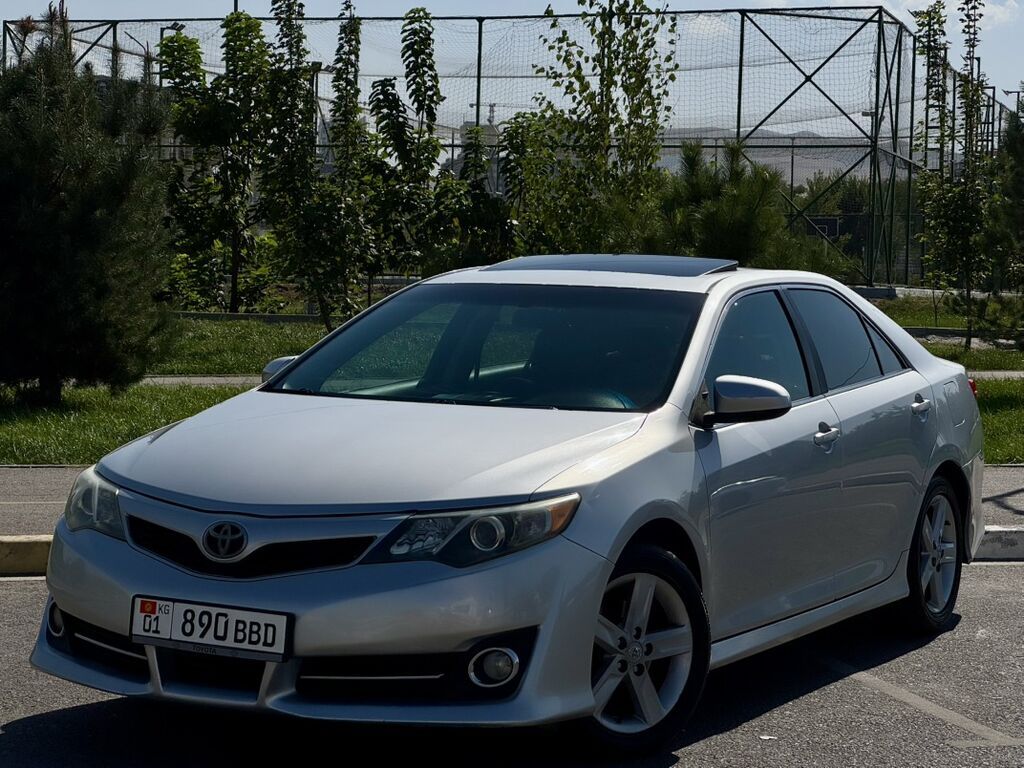 Toyota Camry: 2012 г., 2.5 л, Автомат, Бензин, Седан: фото 2